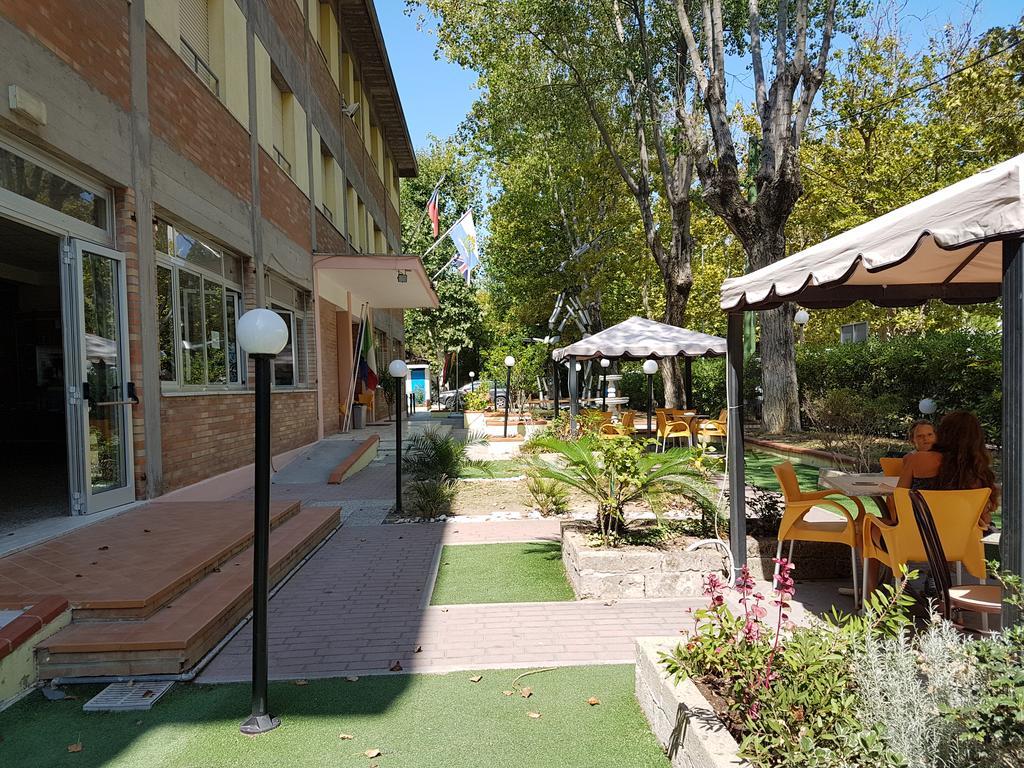Villaggio Accademia Cesenatico Buitenkant foto